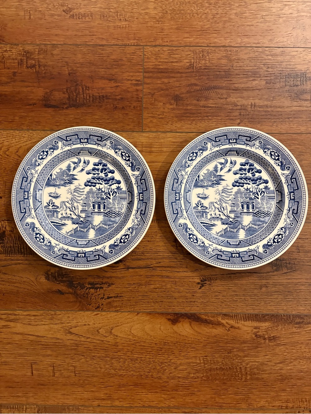John Tams Blue Willow Set of 2 Dinner Plates 10.75” Made in England